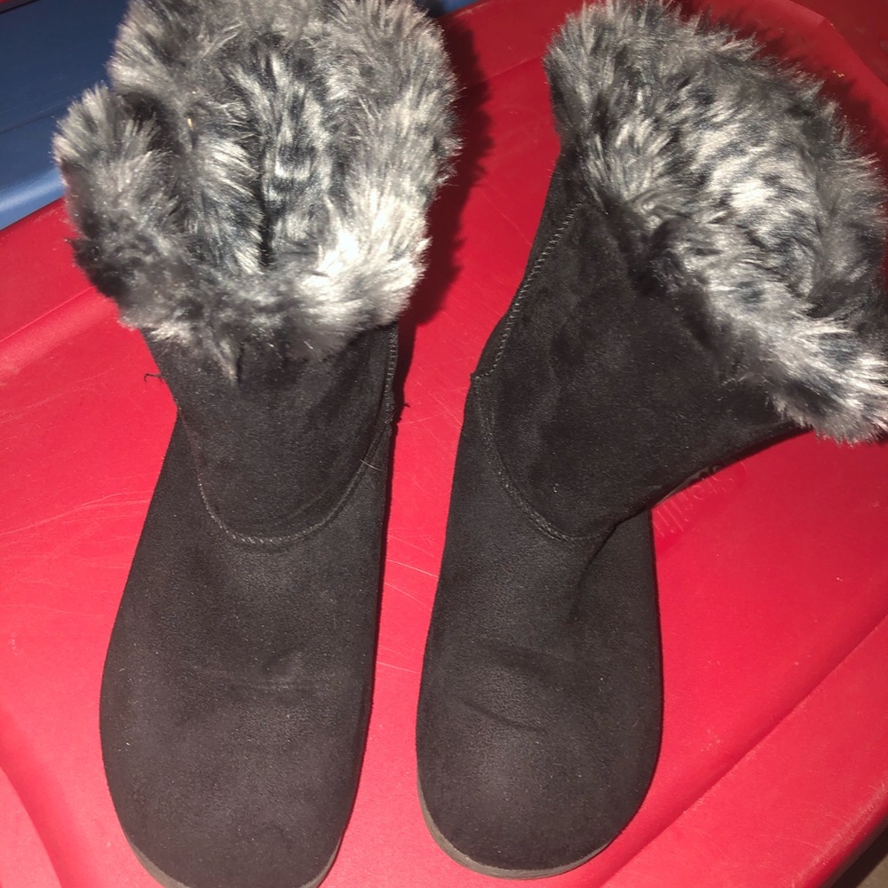 Vionic suede boots